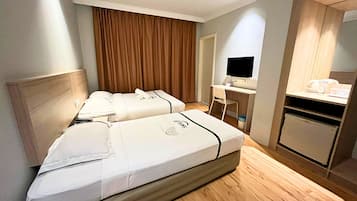 Üç Kişilik Oda | Masa, ütü/ütü masası, ücretsiz kablosuz İnternet