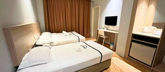 SKY HOTEL CHOW KIT PWTC