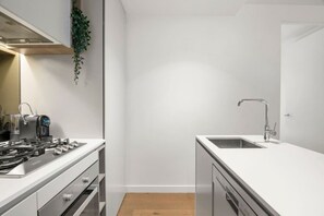 Fridge, microwave, oven, stovetop