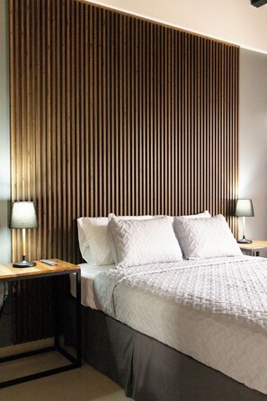 Bureau, fer et planche à repasser, Wi-Fi gratuit