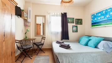 1 bedroom, free WiFi, bed sheets