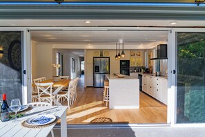 Dining - Capri Beach House (Shoal Bay)