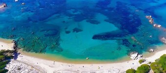 Mobile Home 'Chalet Confort Proche De La Mer' with Shared Pool, Private Terrace and Air Conditioning