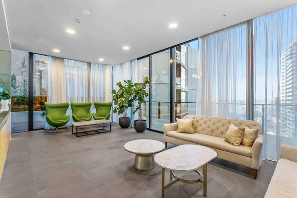 Télévision, espaces bureaux