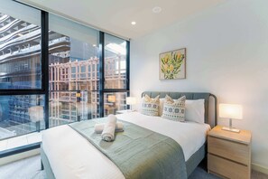 2 chambres, fer et planche à repasser, Wi-Fi, draps fournis