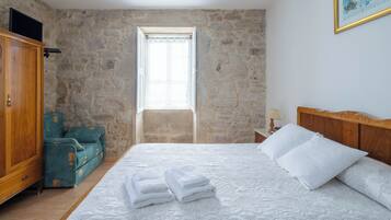 3 Schlafzimmer, Bügeleisen/Bügelbrett, Bettwäsche