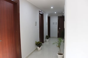 Lobby - Aura Luxury Studio Near Artemis Hospital (Gurugram)
