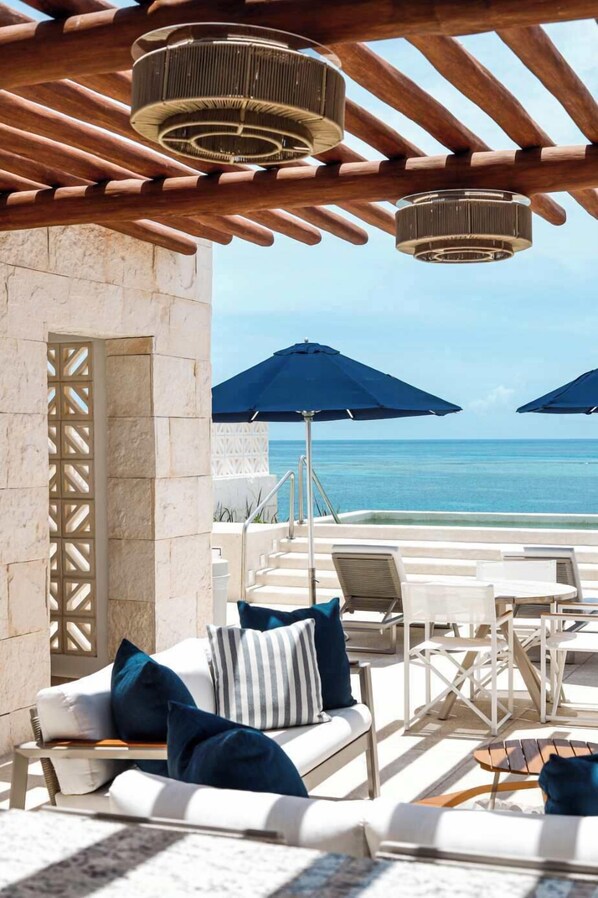 Outdoor dining - Apt Guacamaya: Balcony, Views, & Shared Pool (Puerto Morelos)