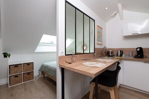 1 soverom, wi-fi (inkludert) og sengetøy