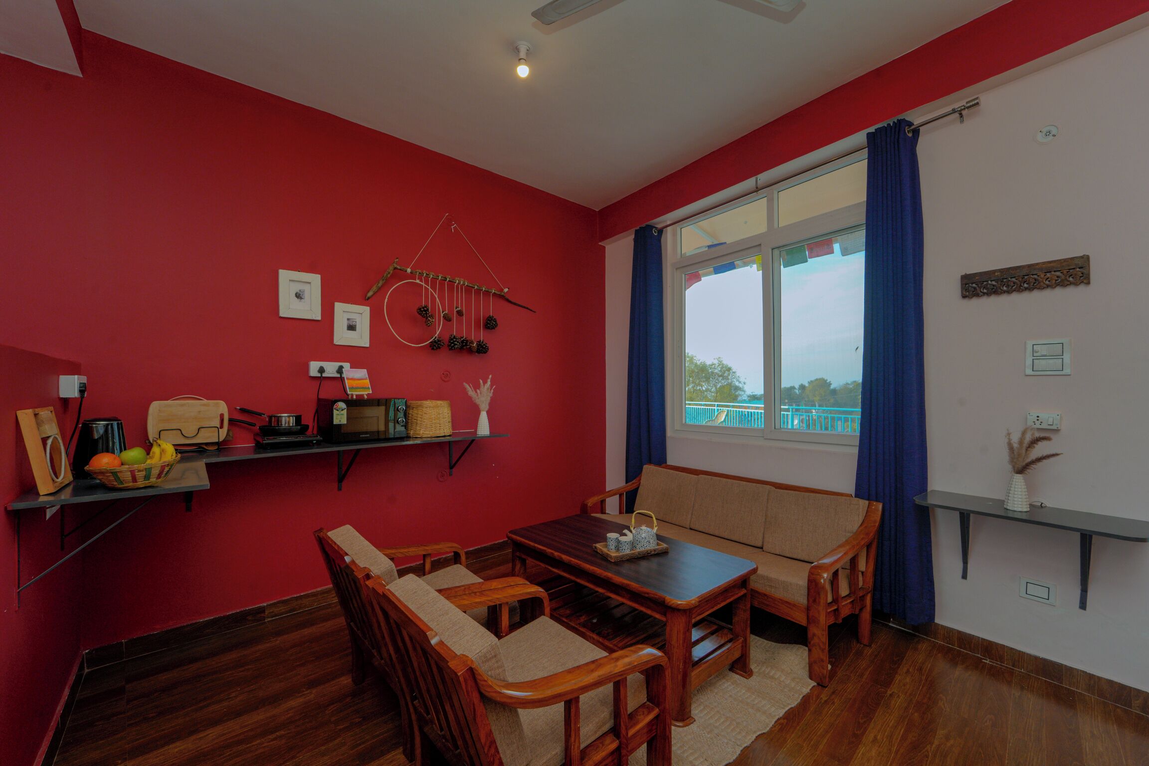 Luxury Studio, Mountain View | Free WiFi, bed sheets