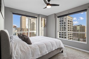 2 slaapkamers, een strijkplank/strijkijzer, wifi, beddengoed