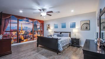 5 bedrooms, desk, iron/ironing board, travel cot