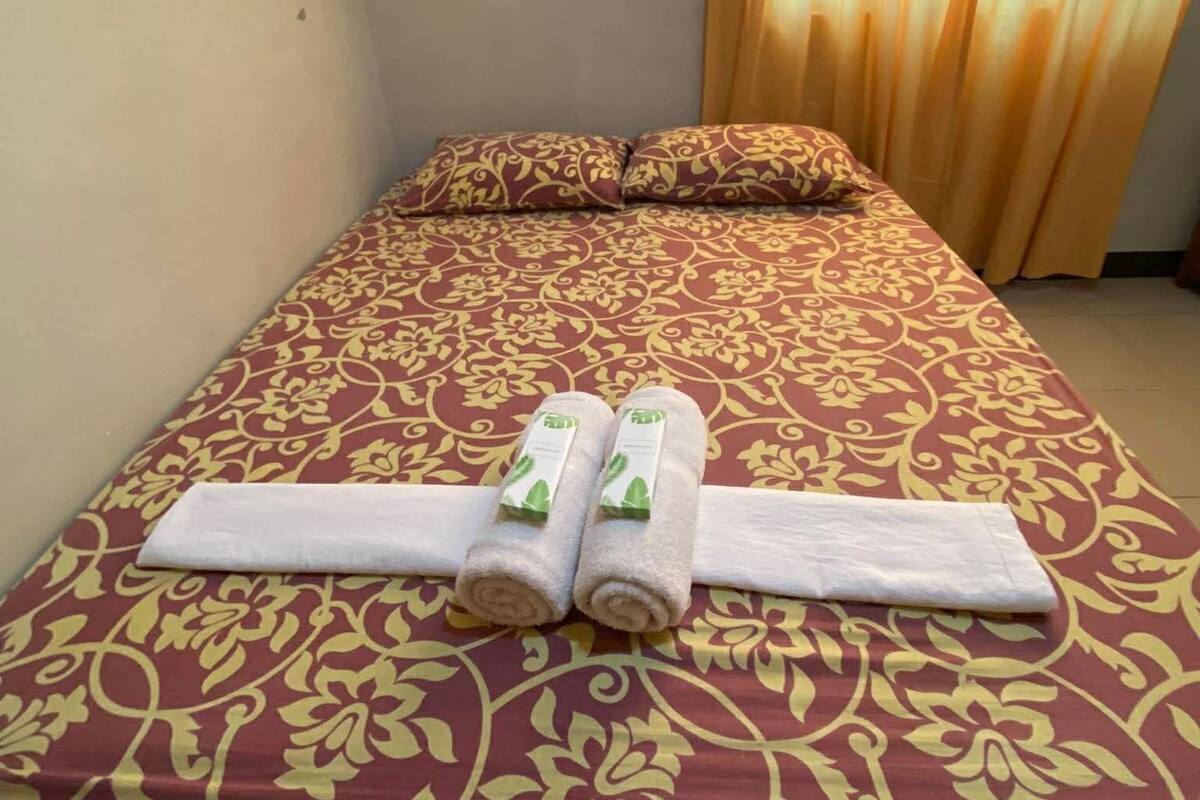 Basic Double or Twin Room, City View | Desk, laptop workspace