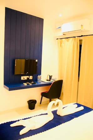 Quarto casal luxo, para não fumantes | Wi-Fi de cortesia