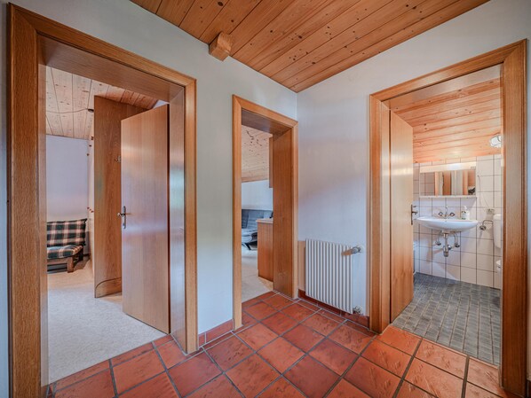 Interior - Cosy apartment near the ski lift with terrace (Sankt Johann in Tirol)