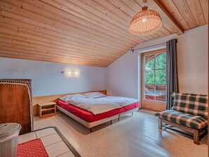 3 bedrooms, Internet