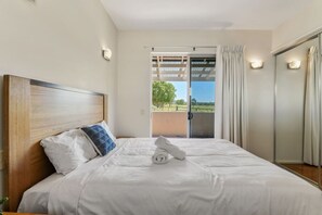 6 chambres, fer et planche à repasser, Wi-Fi, draps fournis