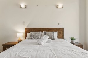 6 habitaciones, tabla de planchar con plancha, wifi y ropa de cama 