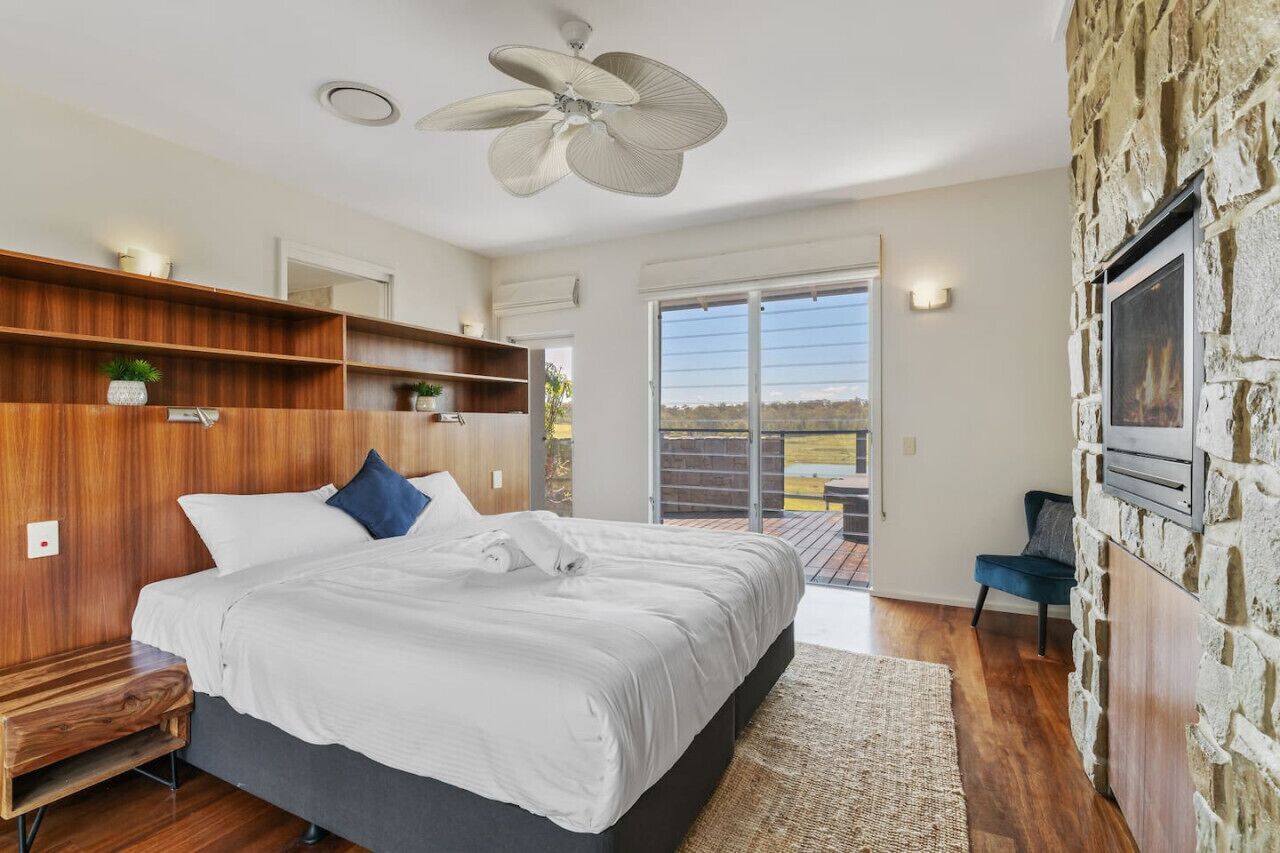 6 chambres, fer et planche à repasser, Wi-Fi, draps fournis