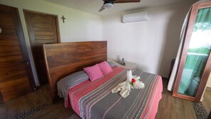 5 bedrooms, travel crib, WiFi, bed sheets