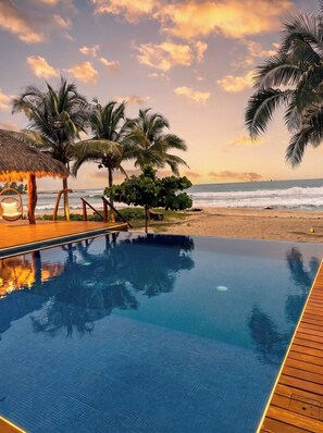 Indoor pool - Beachfront in Manzanillo Bay-Lindo Atardecer (Troncones)
