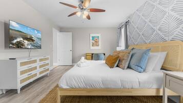 5 bedrooms, desk, iron/ironing board, travel crib