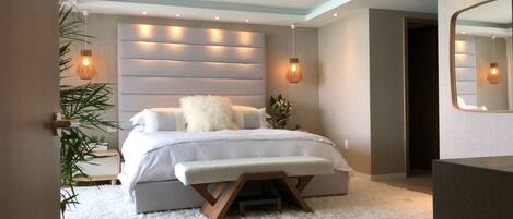 4 bedrooms, desk, iron/ironing board, WiFi