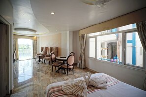 Desk, free WiFi - Hotel Blue Waves Private Limited (Port Blair)