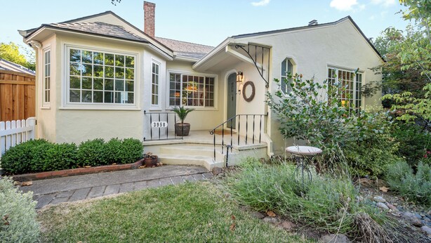 A two-story house with a front porch, a mailbox, and a number 3958 on the door. - Mid-Century Modern Bungalow Near McKinley Park! (Sacramento)