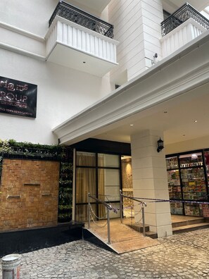 Είσοδος καταλύματος