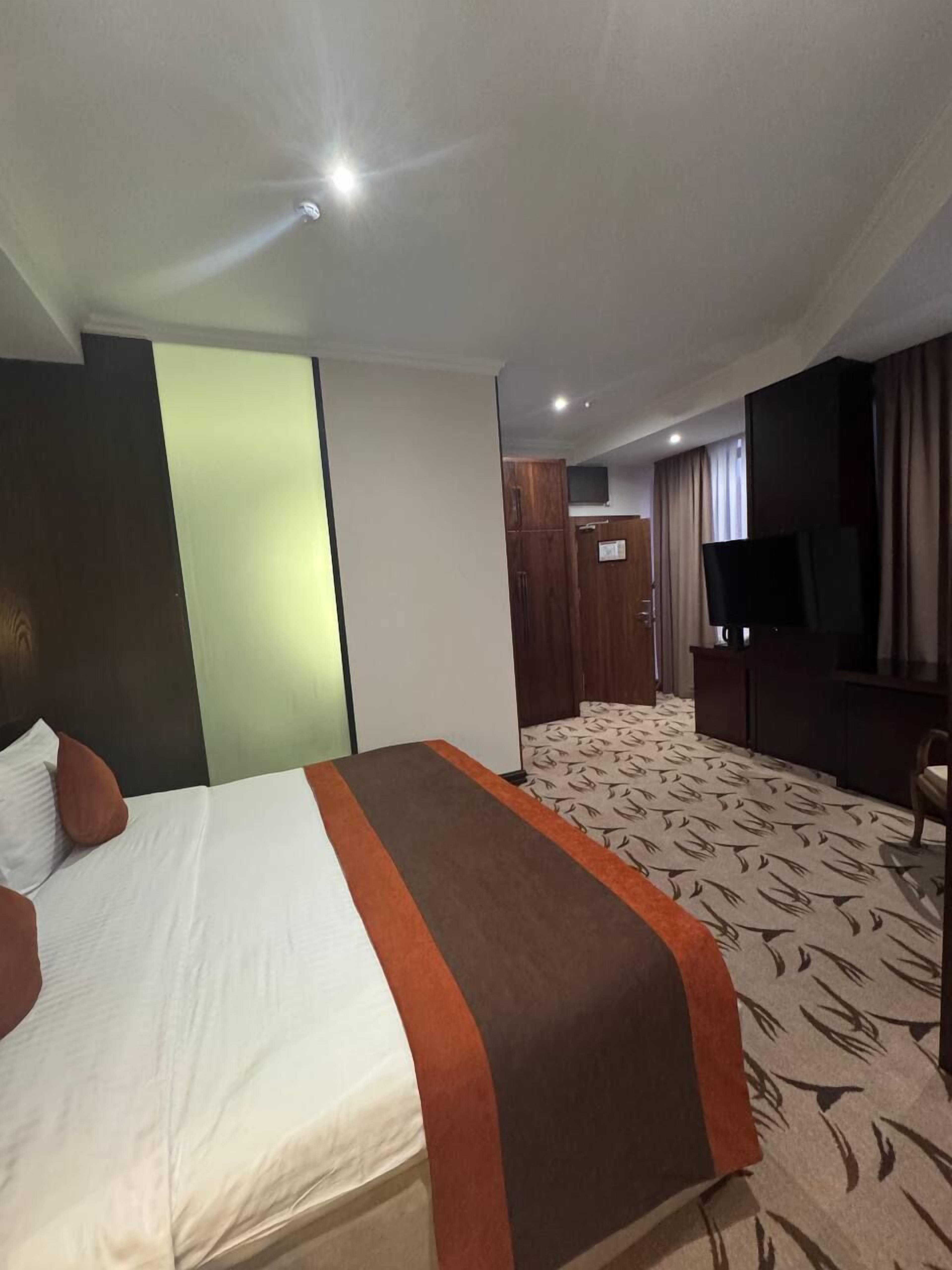 Foto - Azimut Hotel Tashkent