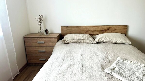 1 quarto, ferros/tábuas de passar roupa, Wi-Fi, roupa de cama