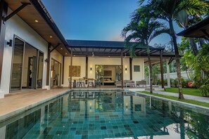 Pool - Villa Akala - Peaceful 3-bedroom villa with pool in Rawai (Mueang)
