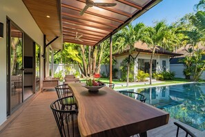 Outdoor dining - Villa Akala - Peaceful 3-bedroom villa with pool in Rawai (Mueang)