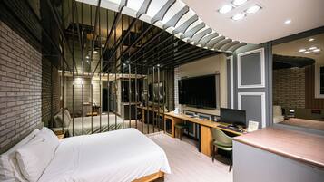 Standard Room (Unmanned/Check-in 6PM) | Laptop workspace, free WiFi