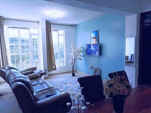 Standard Apartment, 2 Bedrooms, Garden View | Living area