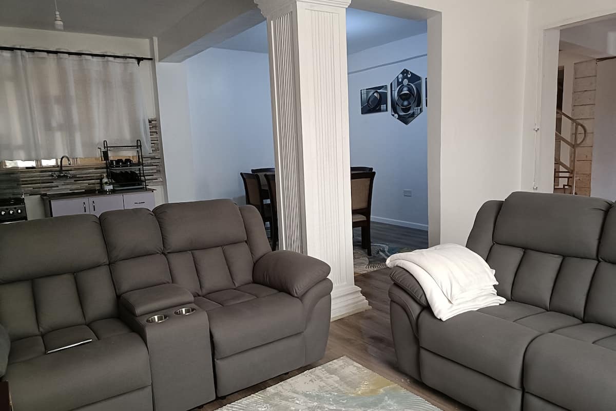 Standard Apartment, 3 Bedrooms, Non Smoking, Hill View | Living area | 40-inch TV with digital channels