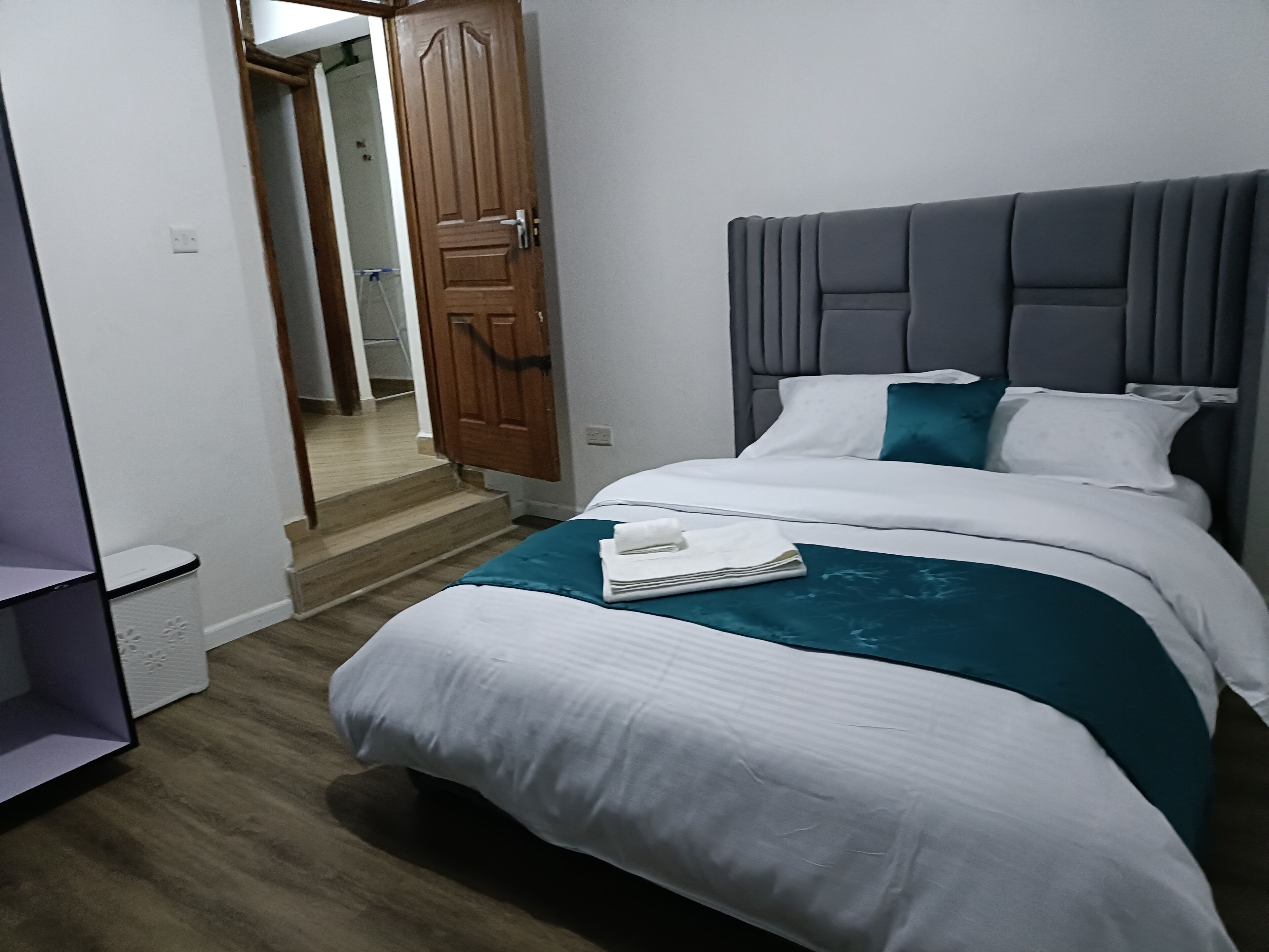 Egyptian cotton sheets, premium bedding, pillowtop beds