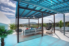 Terrace/patio - Villa Kailua - Beautiful 2 bedroom villa with pool in Rawai with sea view (Mueang Phuket)