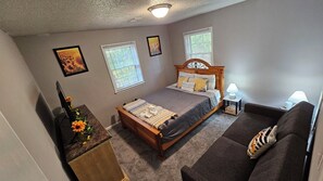 2 habitaciones, tabla de planchar con plancha, wifi y ropa de cama 