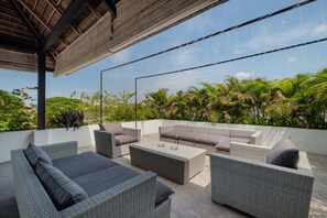 Rooftop terrace - Villa Levi by GORO (Seminyak)