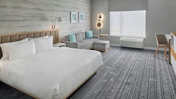 Studio Suite, 1 King Bed with Sofa bed | Desk, laptop workspace, blackout curtains, soundproofing