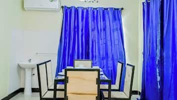 Restauration dans la chambre