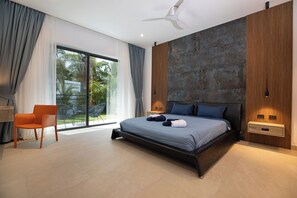 5 bedrooms, iron/ironing board, WiFi, bed sheets - Villa Lahaina - New modern 5 bedroom villa with swimming pool in Rawai (Mueang Phuket)