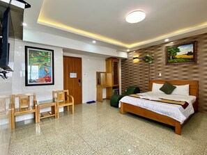 Deluxe Room | Free WiFi - Hoang Quan Hotel  - Go Vap (Ho Chi Minh City)
