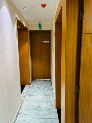 Lobby - Hotel Exotic (Ahmedabad)