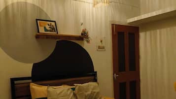 2 bedrooms, WiFi, bed sheets