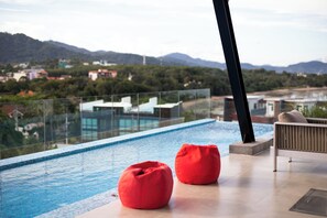 Pool - Villa Aqua - Splendid 3-bedroom villa with pool and sea view in Rawai (Mueang Phuket)