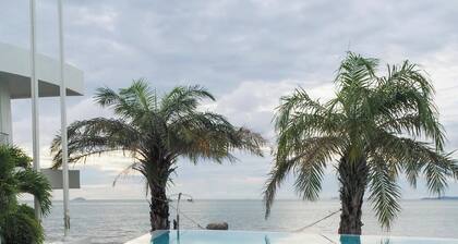 Ocean Beachfront Smart Unit