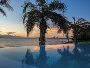 Façade de l’hébergement - soirée/nuit